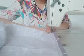 今天买了一块纯棉床单，看看是怎么卷边的吧！视频封面