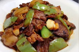 厨师长教你辣椒炒肉的家常做法，步骤详细，香辣入味下酒又下饭