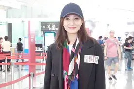 容祖儿传与杨受成小儿子杨政龙姊弟恋，郑希怡大赞两人郎才女貌!视频封面