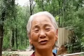 67岁孤寡老人脑瘫12年独居深山 言说党的政策好 女婿和儿一个样视频封面