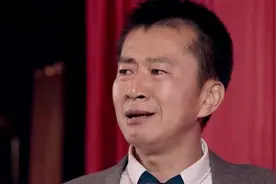 小伙真挚地求婚，女子拒绝还把戒指扔地上，他想不开要跳河自尽视频封面