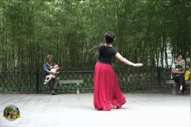 紫竹院广场舞《翻身农奴把歌唱》，小杨老师背面演示