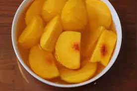 1分钟教你做糖水黄桃，从此告别添加剂，夏日炎炎，有你真甜！