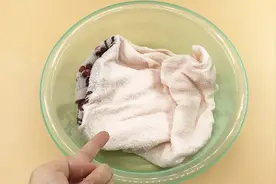 不管毛巾多黄多脏，在水里滴几滴，洗完的毛巾又香又干净，都学学视频封面