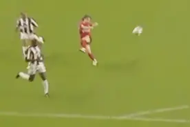 回顾2005欧冠利物浦2-1尤文：加西亚一记逆天弧线视频封面