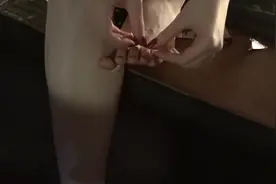 鞠婧祎《爱未央》舞台版花絮这是在干嘛呢脚受伤了有毁女神形象啊视频封面