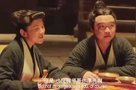 师兄：你为什么总是在意我的容颜，真是肤浅！师妹：你真帅！