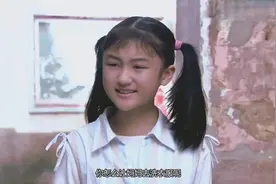 女儿心疼妈妈，回家发现妈妈怀着孕还在洗衣服，瞬间急了视频封面