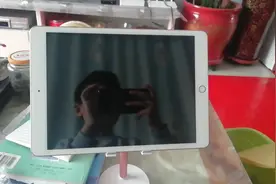 我手机储存的太多，不能录屏了，所以买了个平板，视频封面