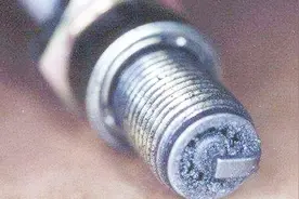 火花塞的上部老有机油什么原因？出现机油不是小问题，需急处理视频封面
