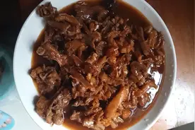 螃蟹肉炖鸭，喜欢这样做的鸭肉关我一下，真好吃哦。