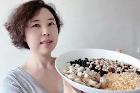 减肥人群最佳主食推荐，玉米糁杂粮饭，富含丰富膳食纤维和蛋白质
