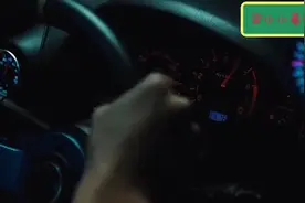 8000转，两迈车，油门踩到底