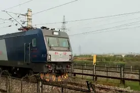 K8102车次，长荆铁路从荆门开往汉口的线路！视频封面