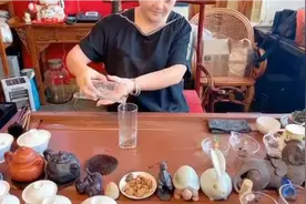 绿茶中含强效的抗氧化剂以及维生素C，不但可以清除体内的自由基视频封面