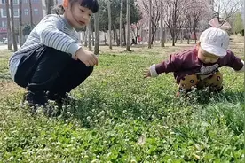 快奔30了，没有工作没有朋友，最大的欣慰就是有两个宝贝女儿！视频封面