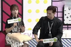 杨紫卖萌撒娇说自己还小，李现的反应亮了，太甜了！视频封面