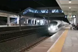 烟台中医星夜出诊济南救场，用针灸和按摩治疗让考生如期考试视频封面