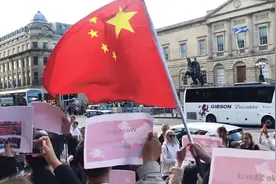 “你不能飞”！留学生英国高唱《过火》，回怼香港示威者视频封面