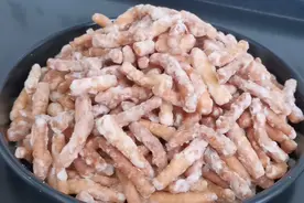 挂霜江米条的做法，糯米粉加粗粮做的，香甜酥脆，健康不油腻视频封面