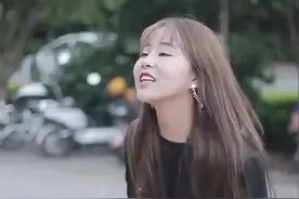 娜娜被男朋友扇了一耳光，看到接下来的一幕，太让人心疼了！