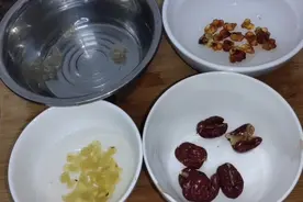 雪燕桃胶皂角米红枣汤:美容养颜降脂，好处多多，煮起来也方便视频封面