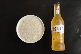 RIO鸡尾酒，用鸡尾酒煮饭，难道比水煮的更好吃吗？视频封面