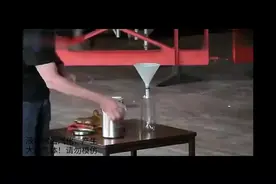 液氮作死物理实验，爆炸让乒乓球腾空飞起，就是有点废乒乓球！！