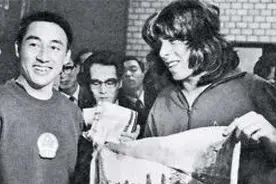 新闻链接 | 习主席提及的“乒乓外交” 48年前的历史佳话视频封面