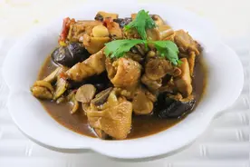 饭店的特色招牌菜醋焖鸡，大厨教你详细做法，学会自己在家也能做视频封面