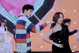 同样是开场舞，王一博对孟佳和肖战的区别也太大了吧？视频封面