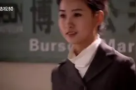 穷酸小伙去集团找总裁，被前台拦住不让进，谁知他是女总裁的丈夫视频封面