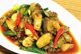 萝卜烧鸭子既下饭又好吃。加点白兰地。味道太棒了。快来看看吧！视频封面