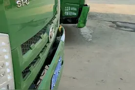 时风风驰2000国五平板后翻二手自卸车，栏板绿80蓝色60，喜欢私信视频封面