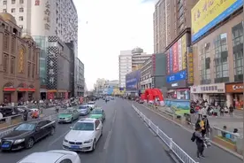 河南郑州，我国新一线城市，看看城市建设和长沙、武汉相比怎样呢视频封面