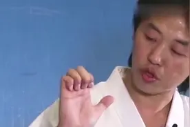 怎么握拳杀伤力最大，格斗教练来教你，简单教学