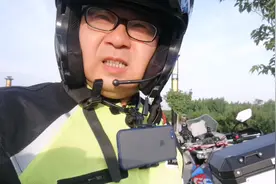 骑摩托车拍视频挂脖手机支架好用不好用，大鹏来告诉你！视频封面