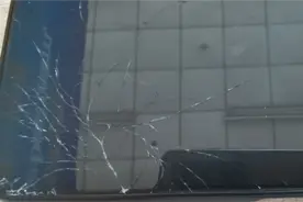 华为荣耀20外屏碎了，打售后要三百多，找了个地方一百多也挺好用视频封面