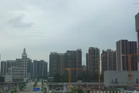 实拍广州露天地铁4号线，带大家看看广州番禺南沙近郊城市风光视频封面