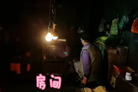 农村的老房子，80年代的电视机，满地的土鸡，是否有你童年的记忆视频封面