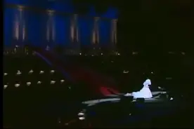 梅艳芳临终前的最后一首歌，边哭边离开舞台，高喊 拜拜视频封面