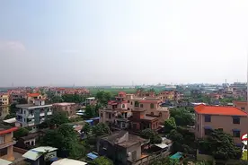 广州开往深圳的高铁，途径东莞虎门，郊区农村建设真是好视频封面