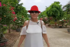 一棵树上开十几种颜色的花，姹紫嫣红！园内设施都与儿童有关视频封面