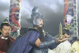 难怪李天王整天托着宝塔一刻不敢放下，你看看塔身上刻了啥？视频封面