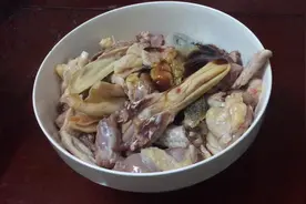 广西南宁高峰柠檬鸭的正宗做法！酸辣开胃，鲜香诱人，简单易学！