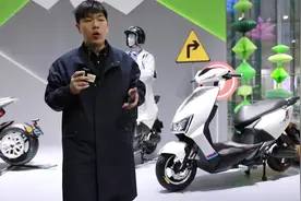 爱玛T1轻便类电动摩托车，是不是旧酒装新瓶？视频封面