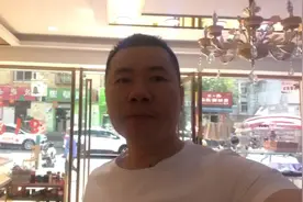 今天顾客定了50分钻戒，带大家去看看裸钻是不是一手货源。视频封面