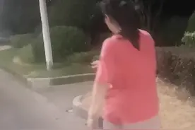 小伙陪老婆跑步坚持一个月，看能瘦多少视频封面