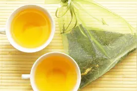 喝完的茶叶水不要倒掉，养生还能用到它，学会赶紧告诉家人吧