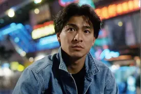 四大天王现状：刘德华人生圆满，郭富城娇妻在侧，只有他败光家产视频封面